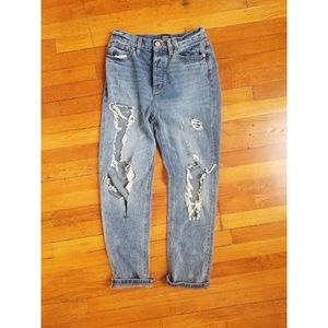 BDG Straight Narrow Highrise Boyfriend Jeans
